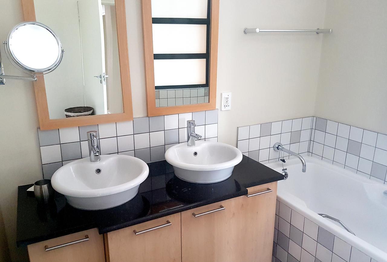 Weom Apartments Sandton Eksteriør bilde